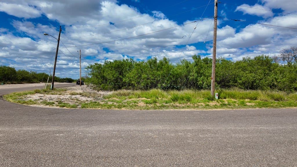 0.46 acres in Maverick County - photo 8