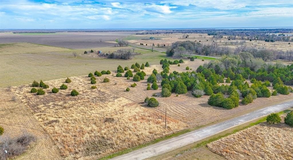 2.01 acres in Navarro County - photo 4