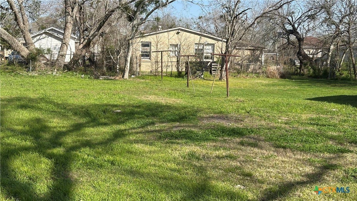 0.1 acres in Victoria County - photo 2