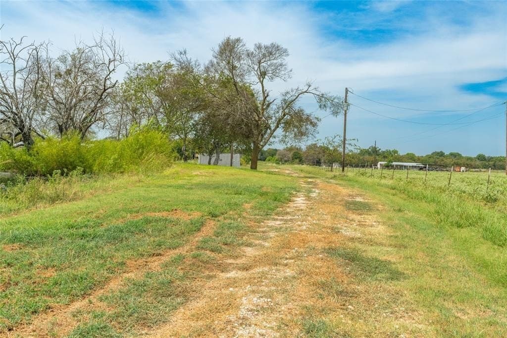 10 acres in Hopkins County - photo 38