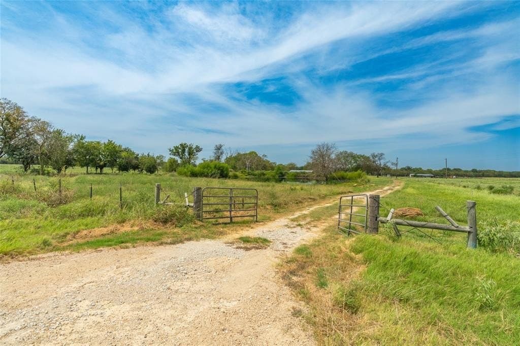 10 acres in Hopkins County - photo 40