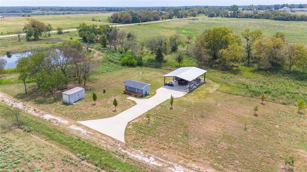 10 acres in Hopkins County - photo 4