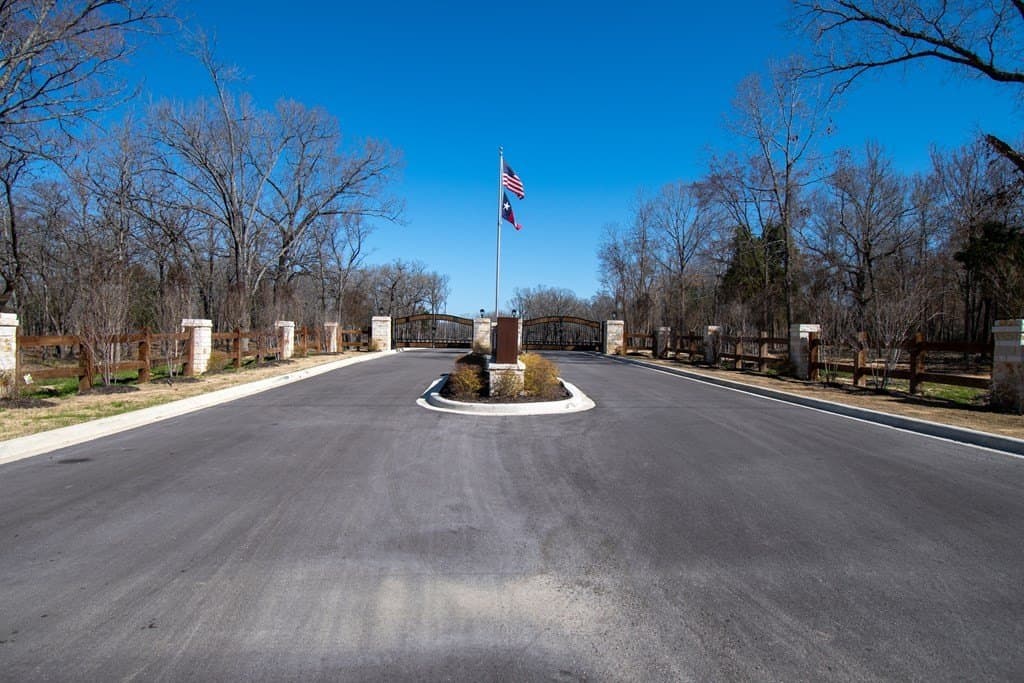 1.63 acres in Henderson County - photo 13