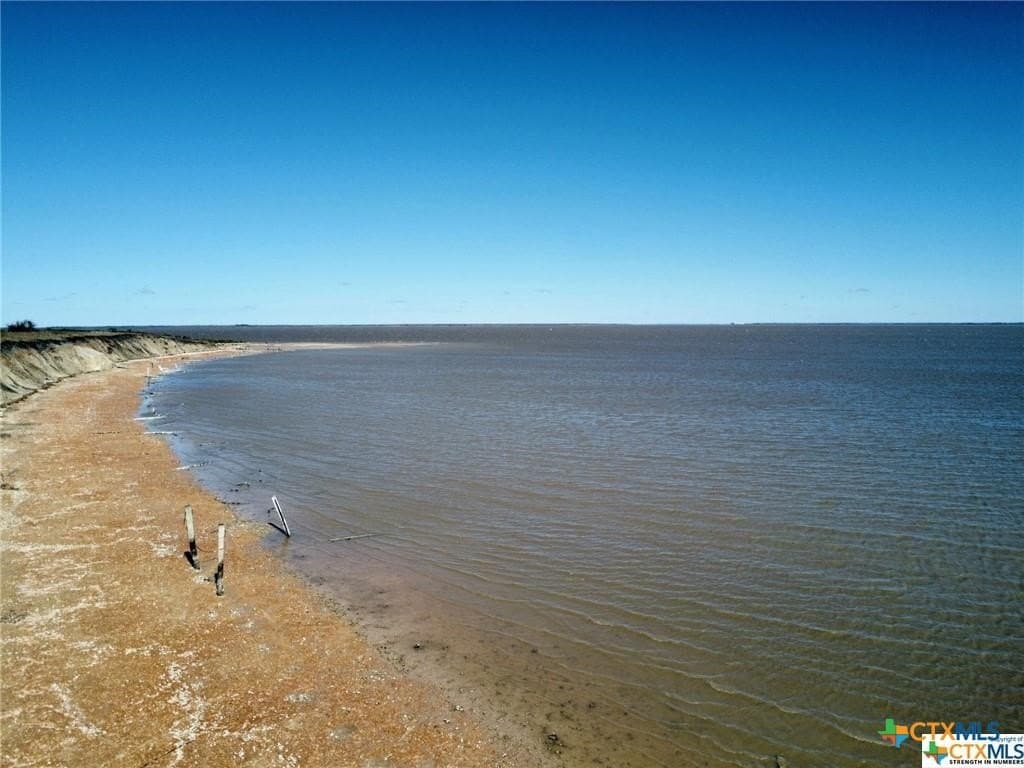 16.95 acres in Calhoun County - photo 5