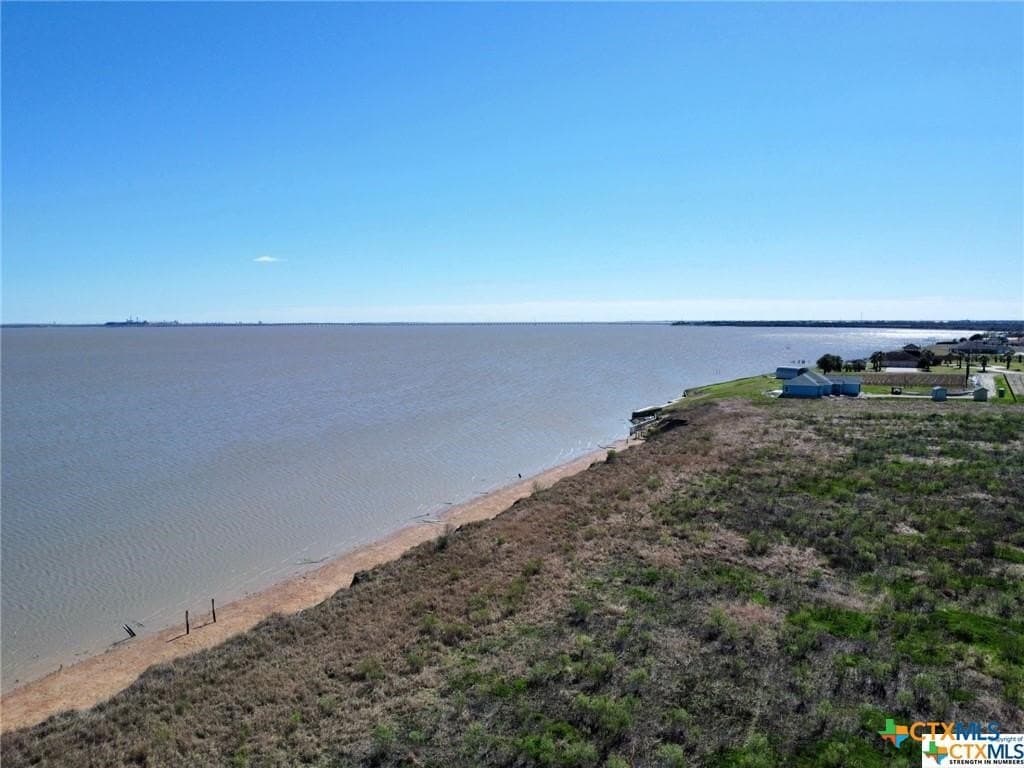 16.95 acres in Calhoun County - photo 4