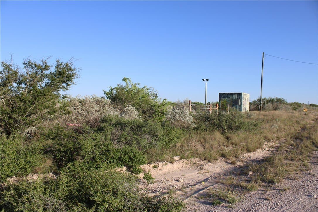 28.57 acres in Duval County - photo 5