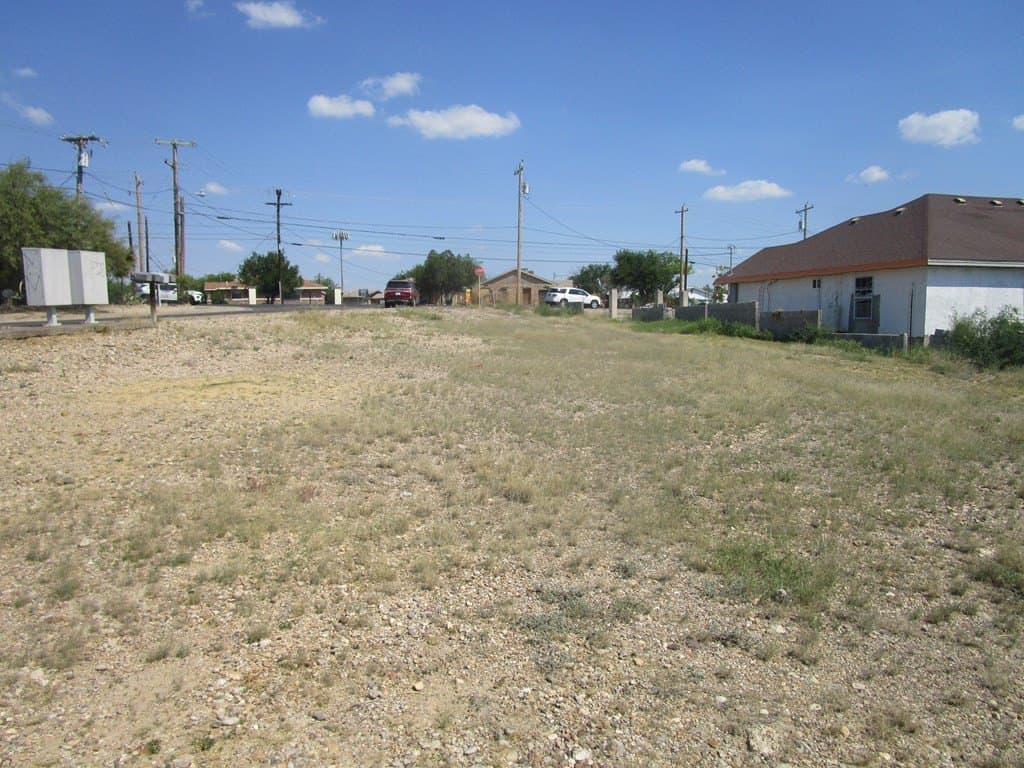 17,424 acres in Maverick County - photo 2