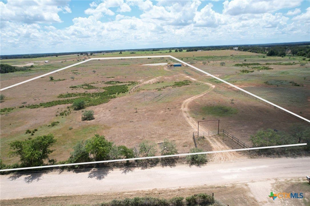 27.96 acres in Milam County - photo 3