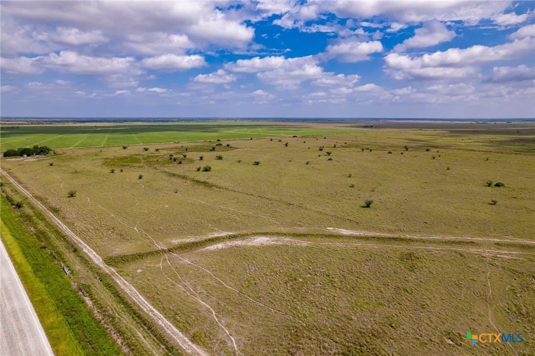 363.75 acres in Victoria County - photo 14