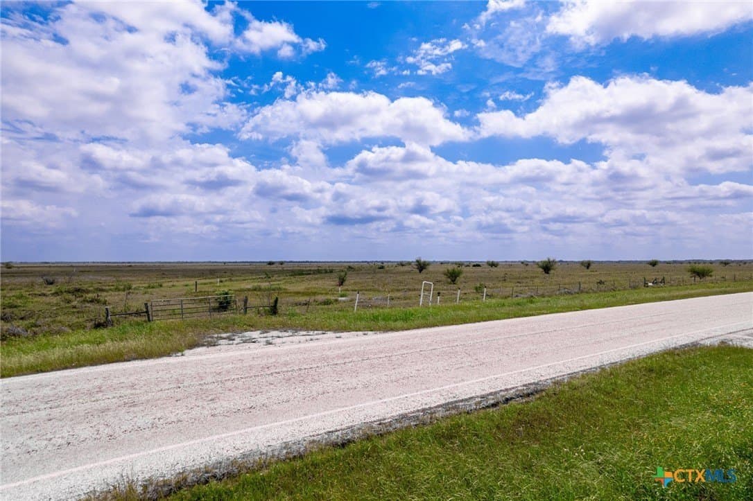 363.75 acres in Victoria County - photo 16