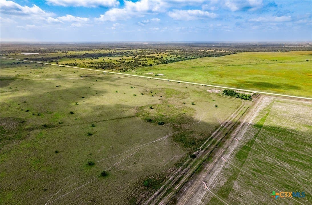 363.75 acres in Victoria County - photo 5