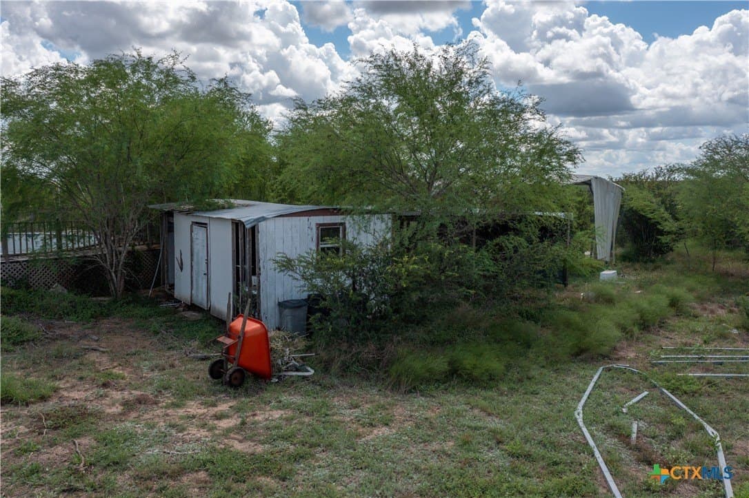 20 acres in Bee County - photo 30