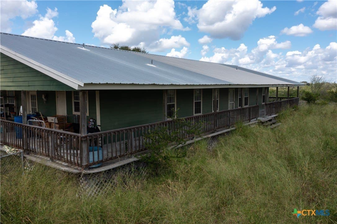 20 acres in Bee County - photo 5