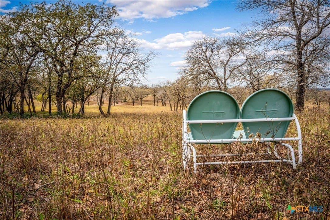 4.32 acres in Gonzales County - photo 7