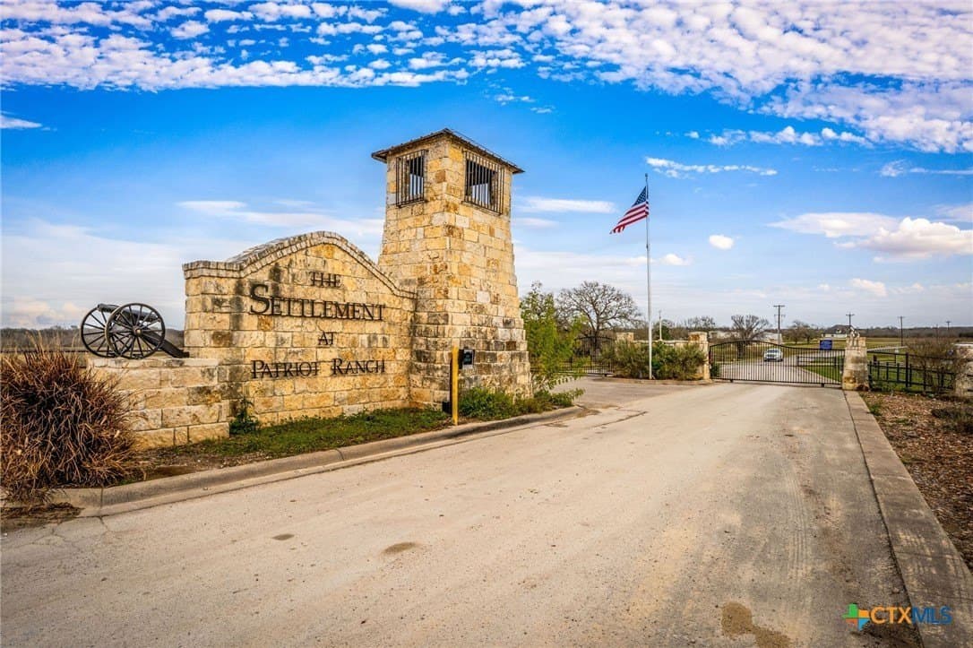 4.32 acres in Gonzales County - photo 11