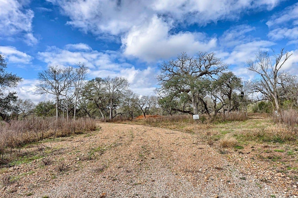 5 acres in Colorado County - photo 6
