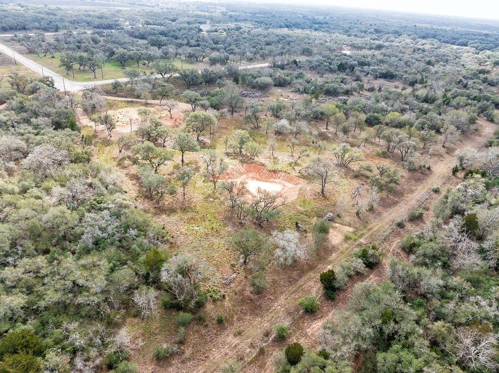 5 acres in Colorado County - photo 4