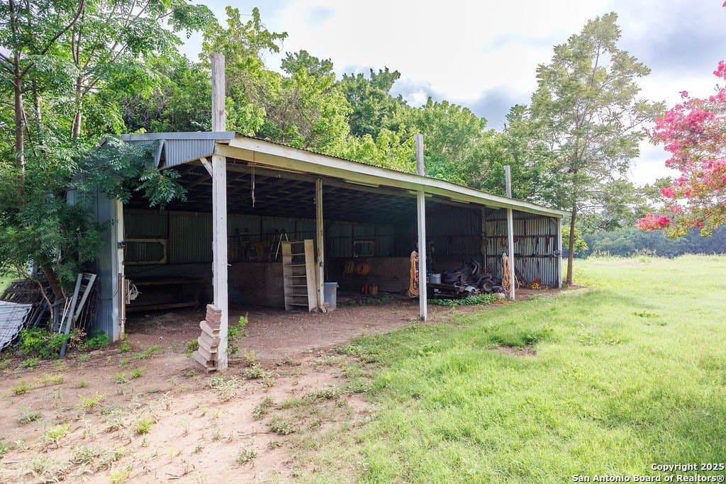 21 acres in Guadalupe County - photo 27