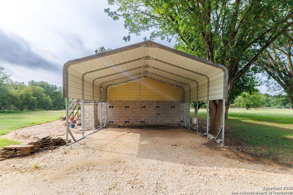 21 acres in Guadalupe County - photo 6