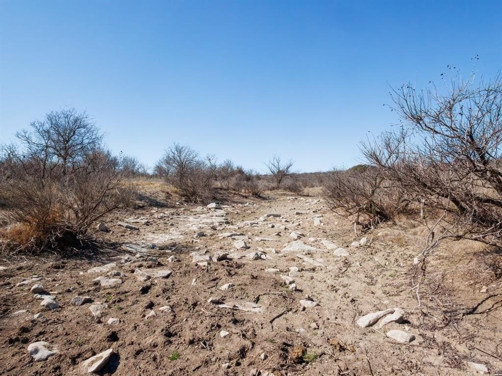 400 acres in Coleman County - photo 7