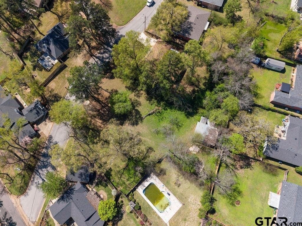 0.35 acres in Smith County - photo 13