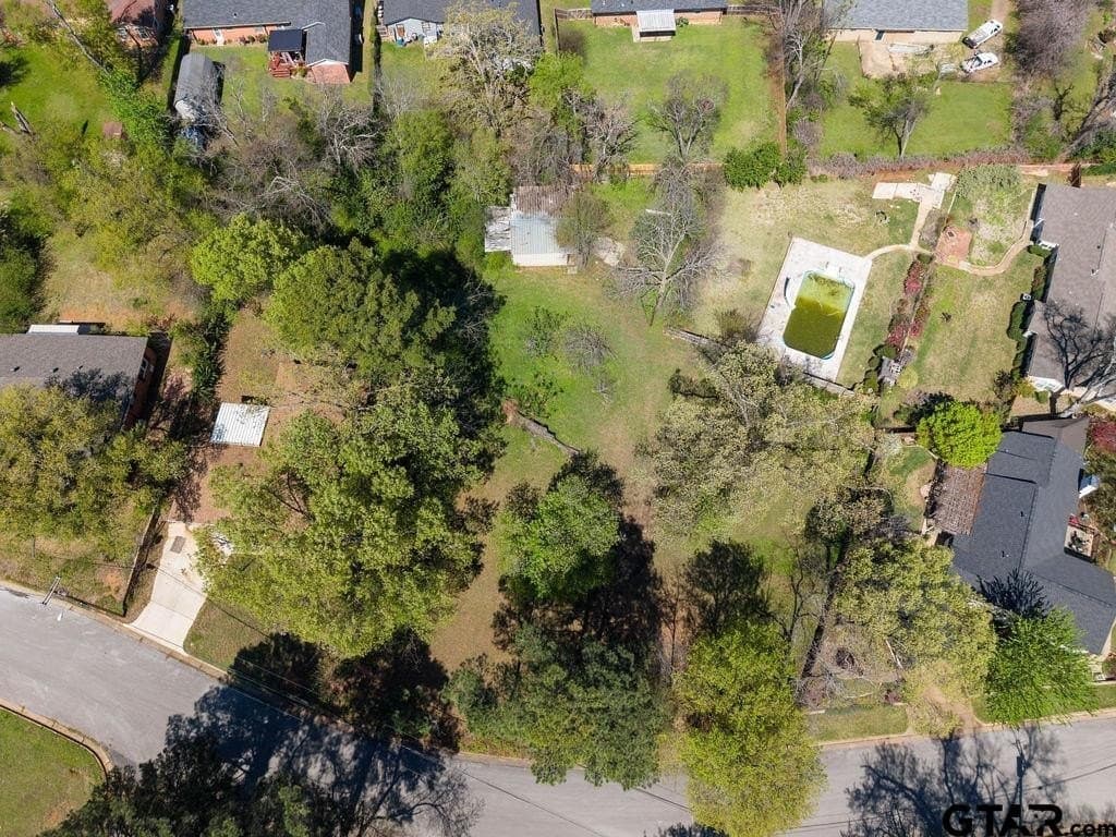 0.35 acres in Smith County - photo 11