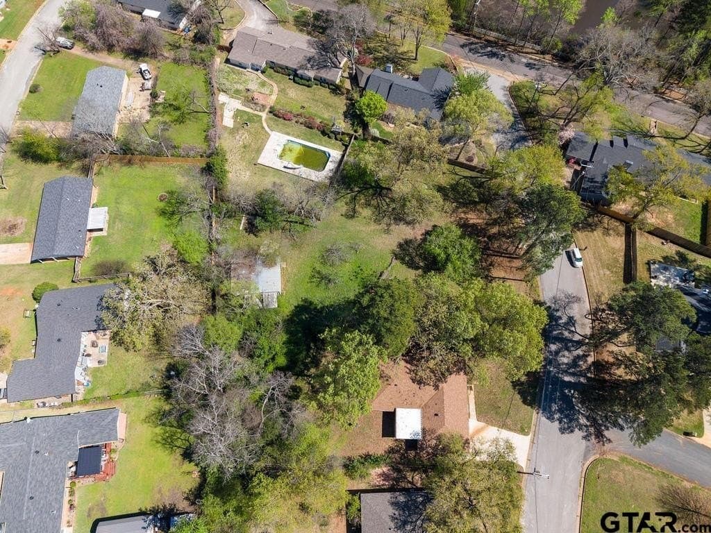 0.35 acres in Smith County - photo 10