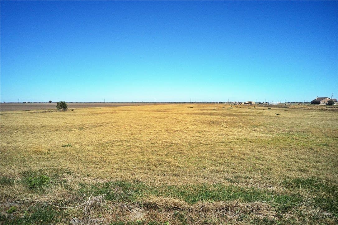 8.23 acres in San Patricio County - photo 2
