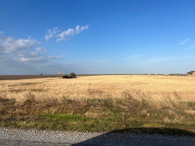 8.23 acres in San Patricio County - photo 5