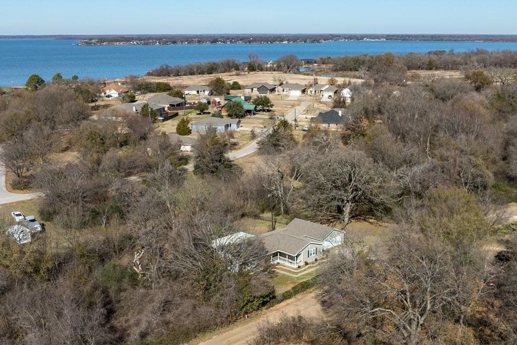 0.19 acres in Henderson County - photo 8