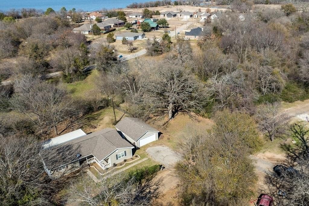 0.19 acres in Henderson County - photo 9