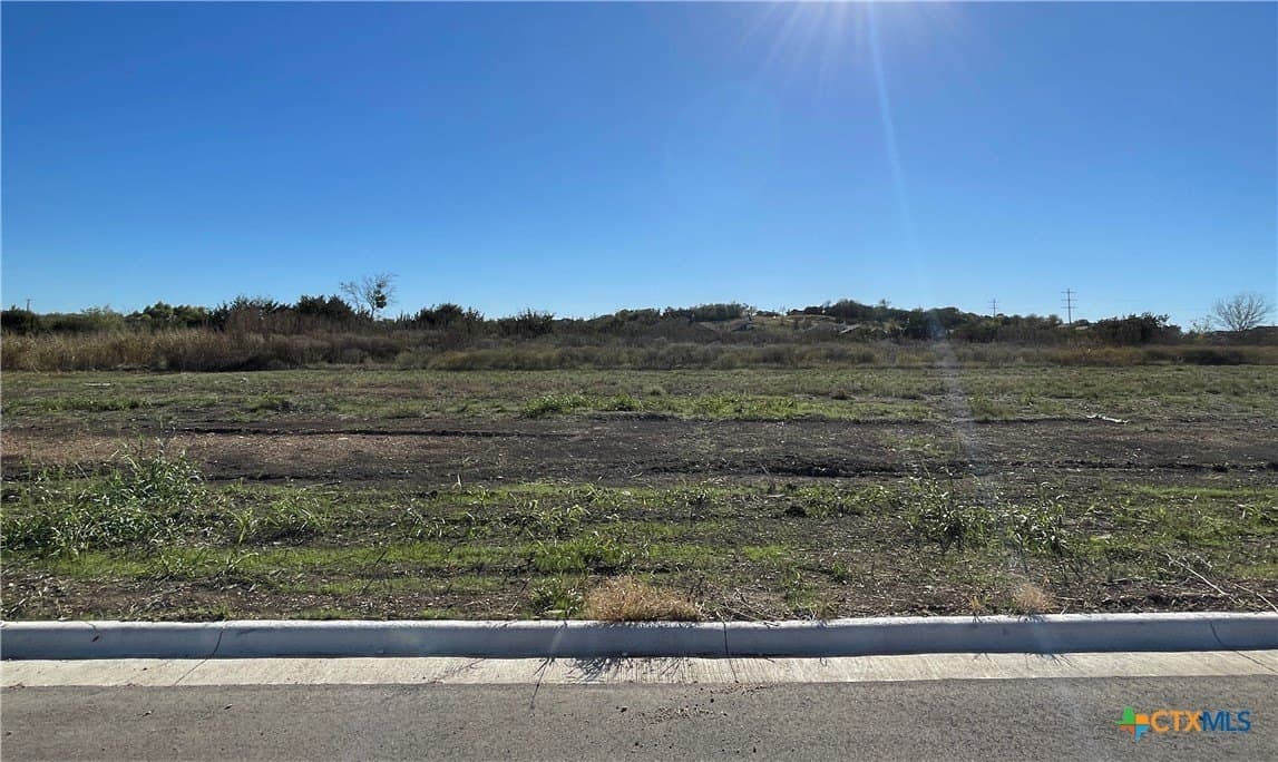 1844 Dorian Drive lot: 0014