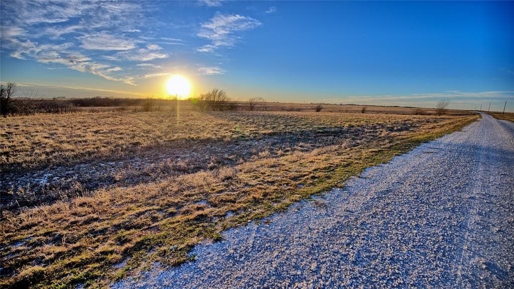 10.01 acres in Montague County - photo 2