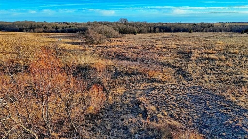 10.01 acres in Montague County - photo 3
