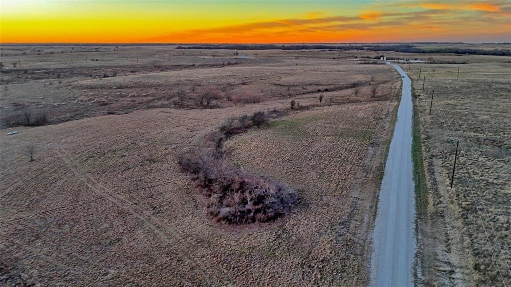 10.01 acres in Montague County - photo 6