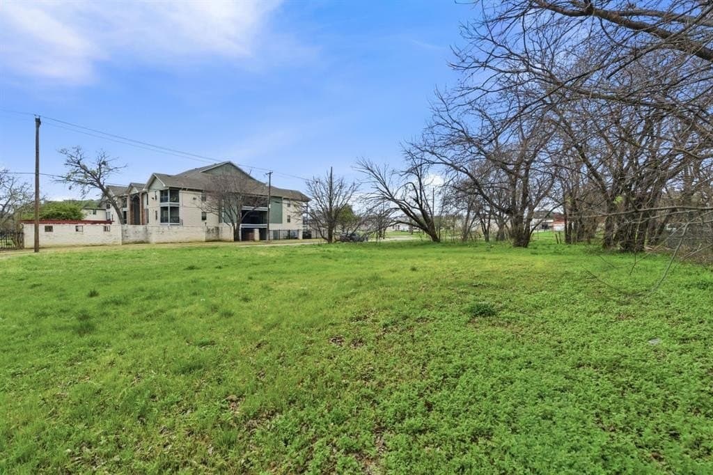0.05 acres in Tarrant County - photo 11