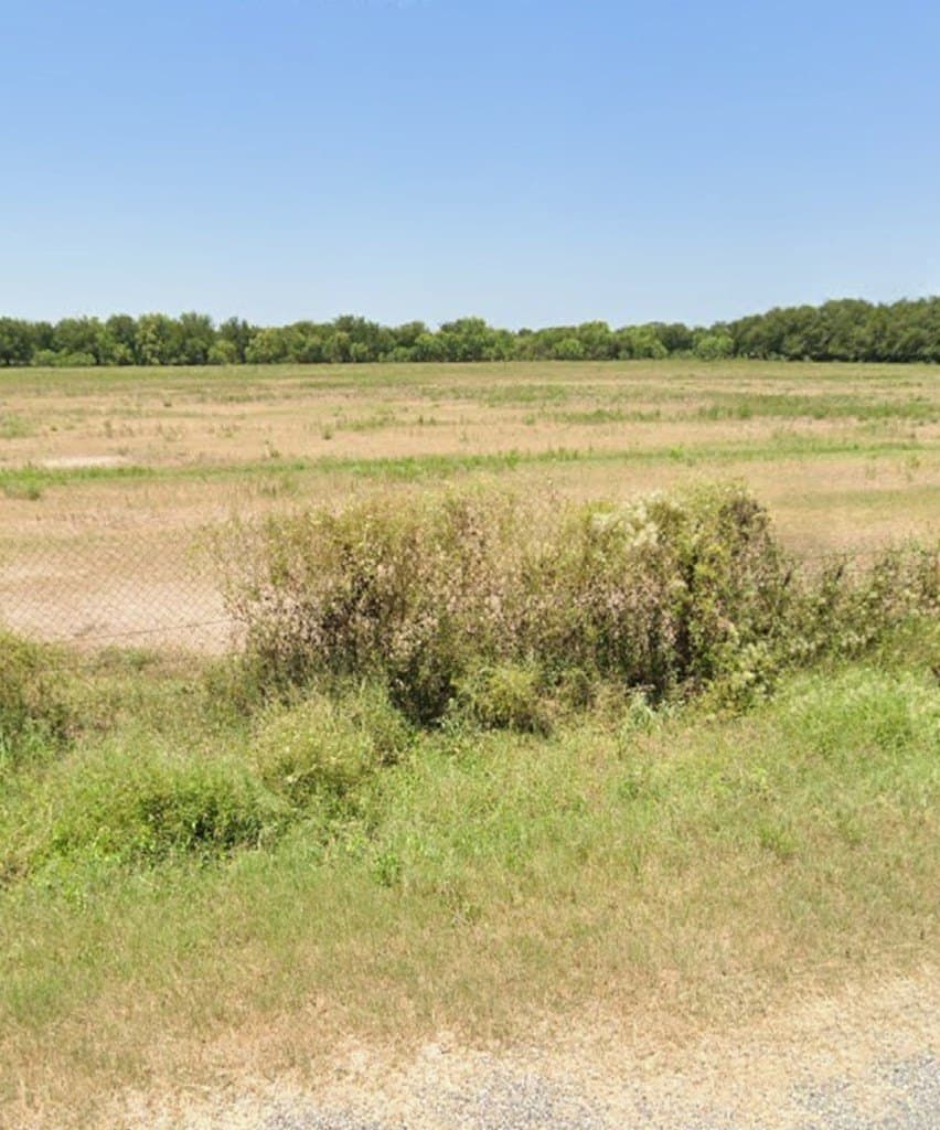10 acres in Maverick County - photo 3