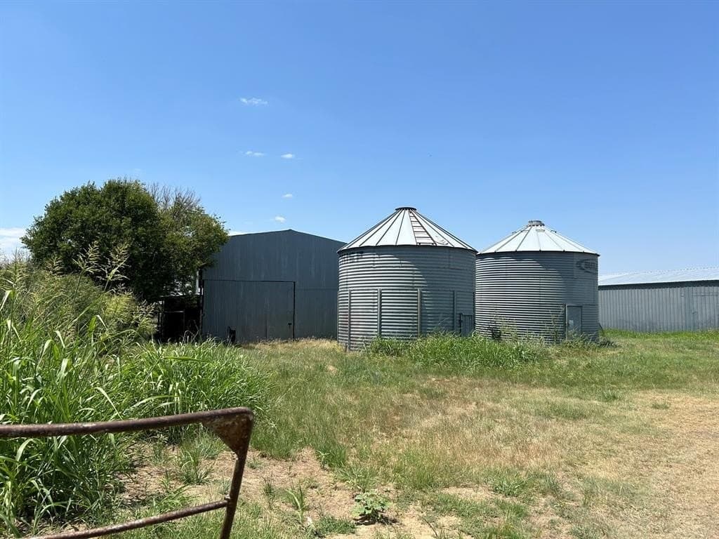 295 acres in Archer County - photo 26