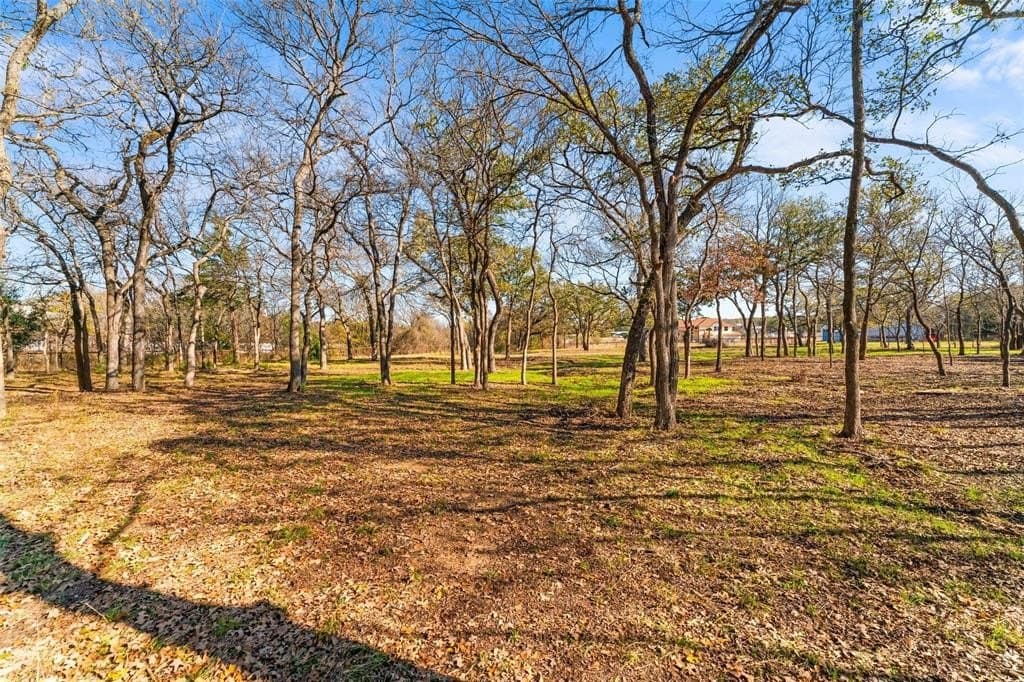 2.04 acres in Tarrant County - photo 3