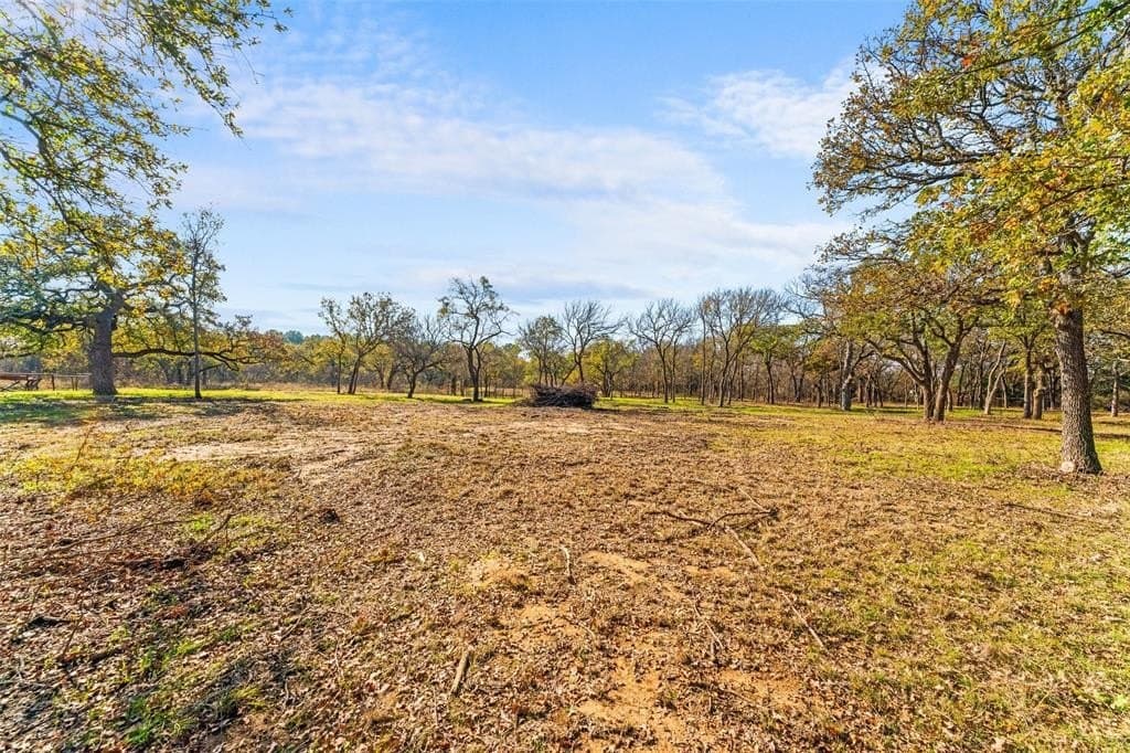 2.04 acres in Tarrant County - photo 6