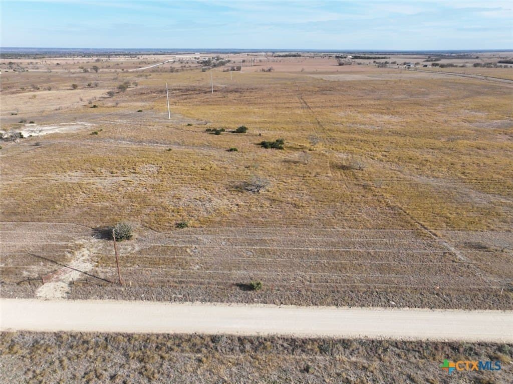10 acres in Hamilton County - photo 4
