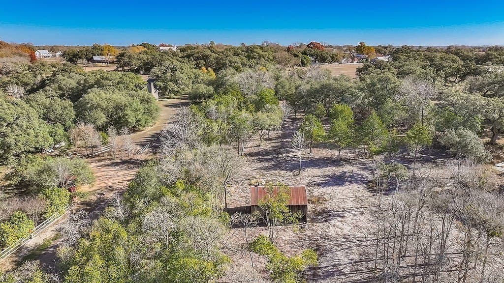 20.56 acres in Fayette County - photo 8