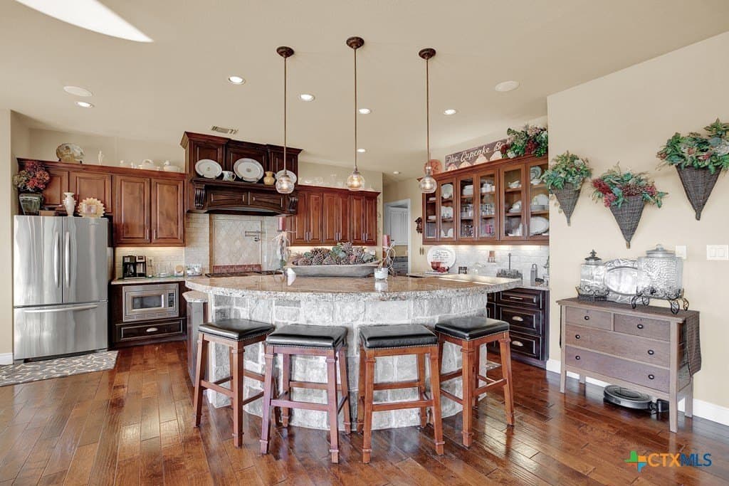 10 acres in Comal County - photo 16