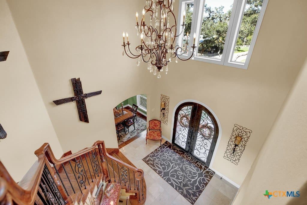 10 acres in Comal County - photo 6