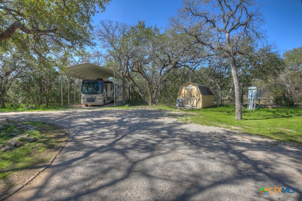 10 acres in Comal County - photo 46