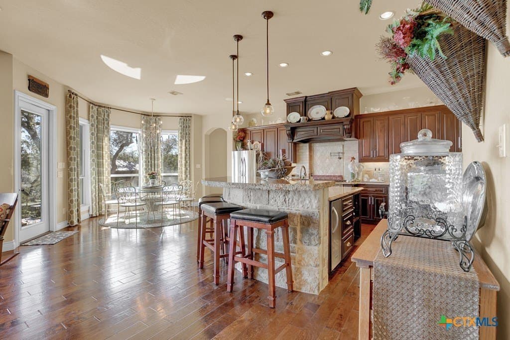 10 acres in Comal County - photo 18