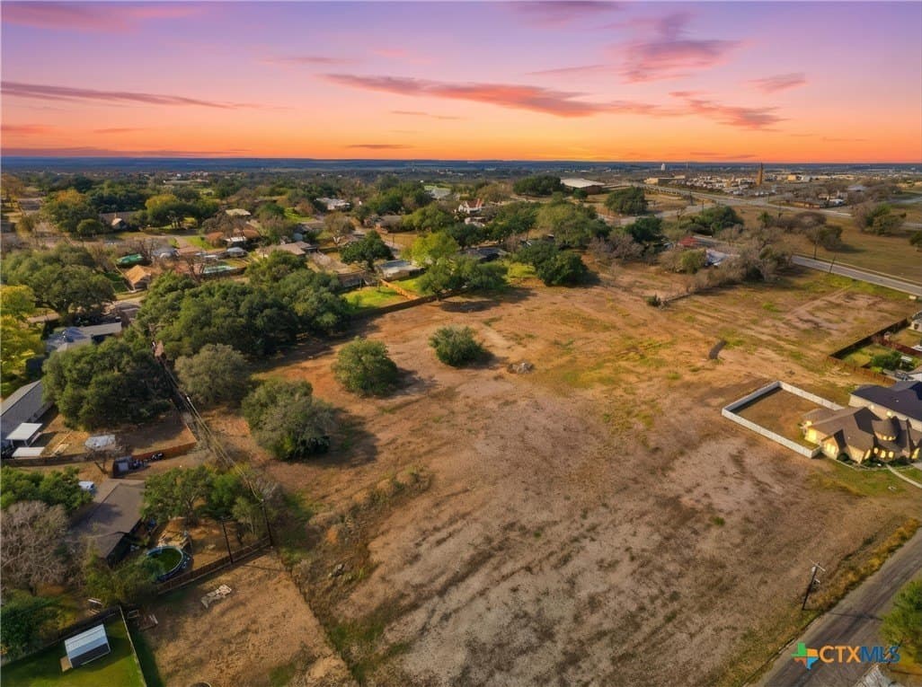 5.79 acres in Gonzales County - photo 5