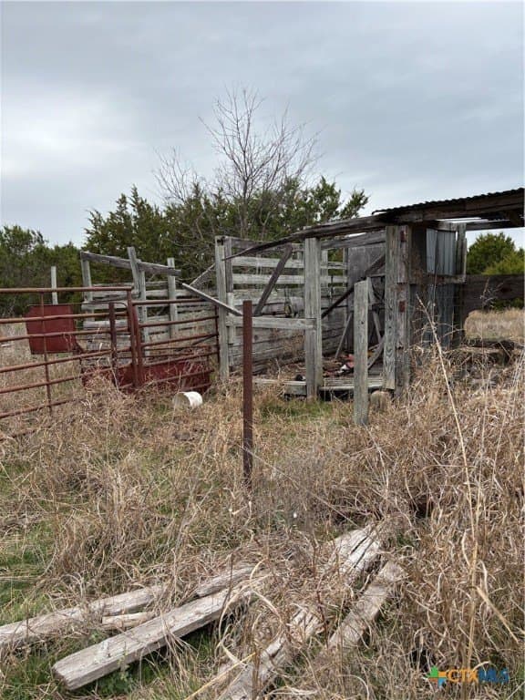 4.54 acres in Lampasas County - photo 4