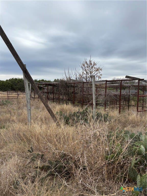 4.54 acres in Lampasas County - photo 2