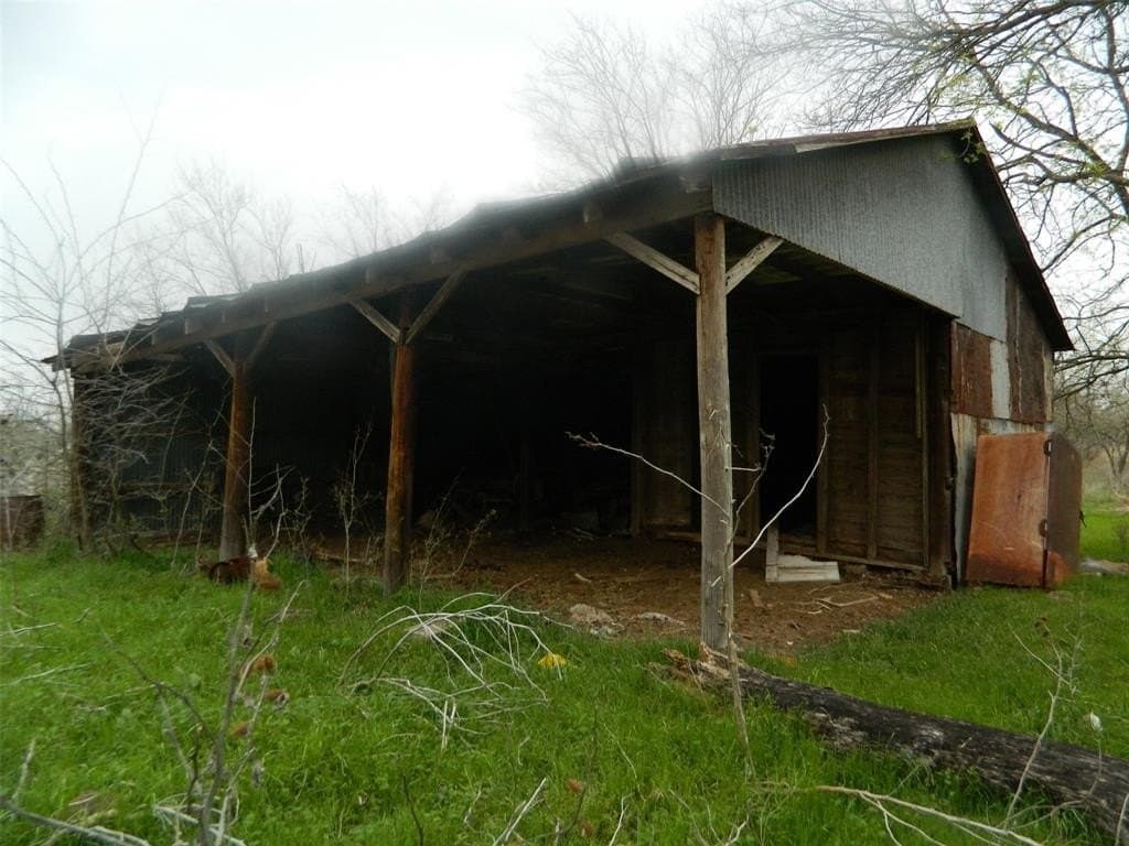 80.72 acres in Freestone County - photo 3